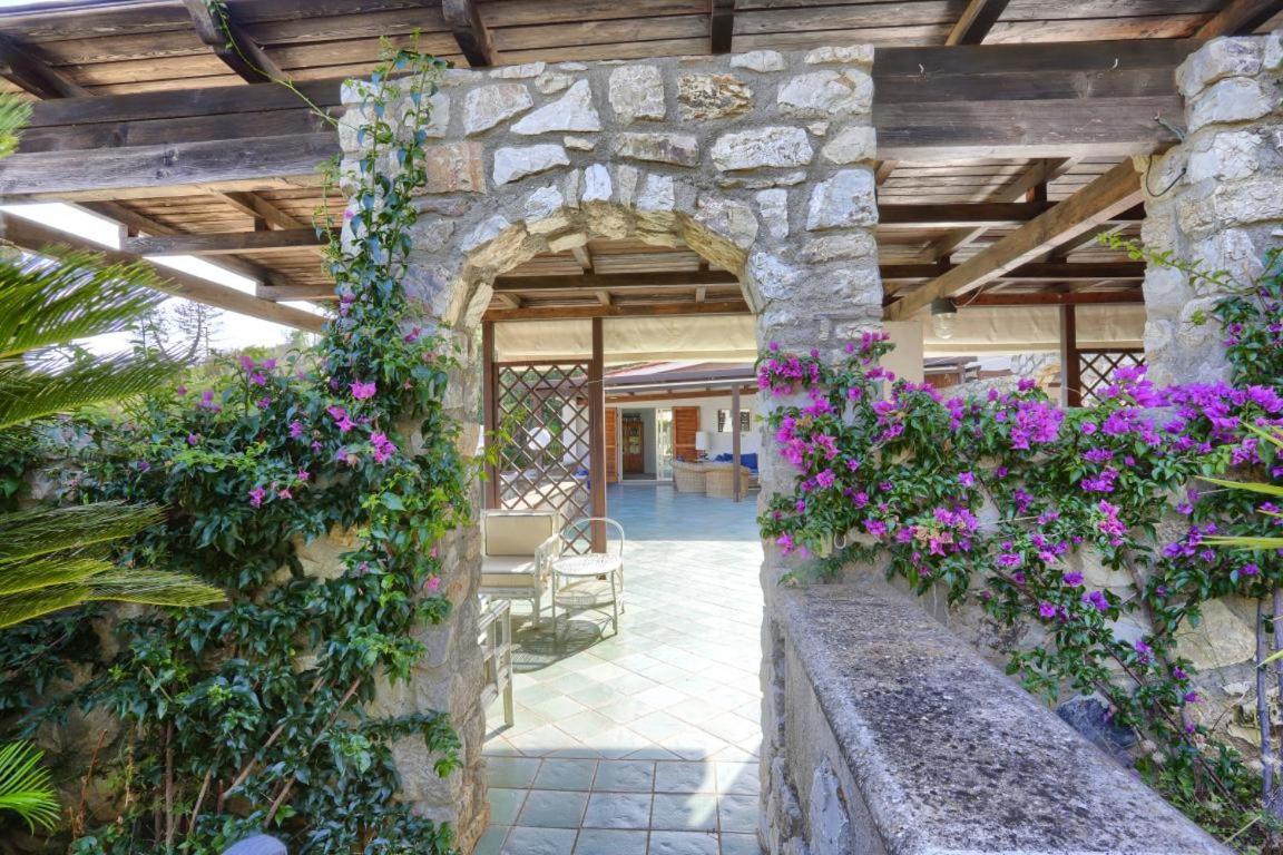 Residence Les Oliviers Porto Azzurro Exterior foto